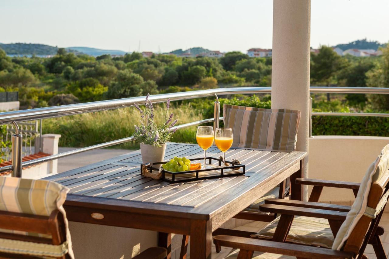 Apartments Tihi III Vodice Extérieur photo